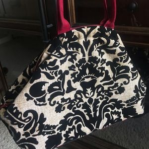 Name brand magnetic purse